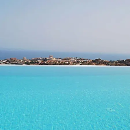 Villa New, Spacious With Amazing Views *