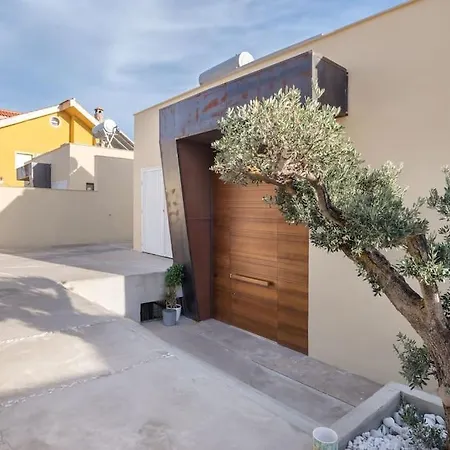 Villa New, Spacious With Amazing Views *