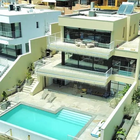 New, Spacious With Amazing Views